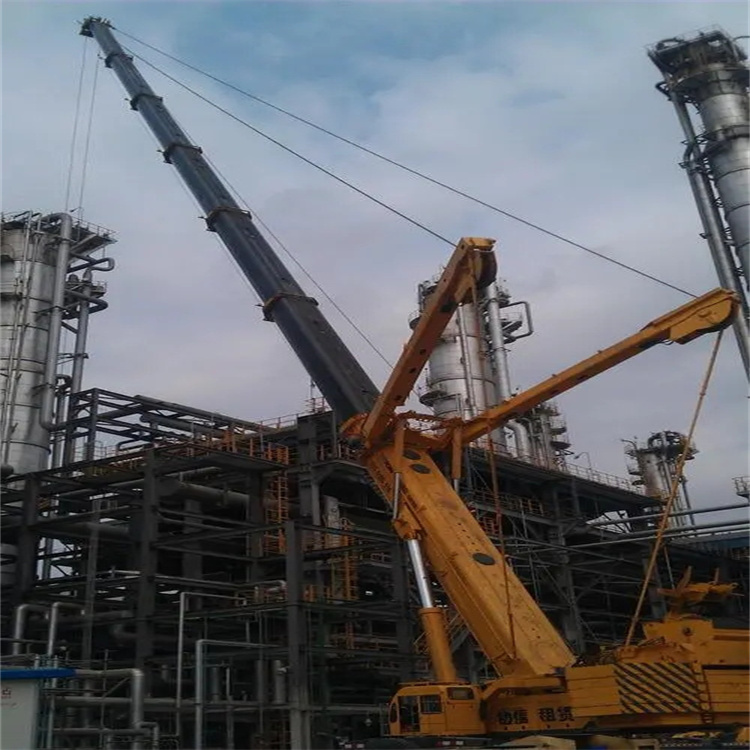 木鱼镇吊板房的吊车